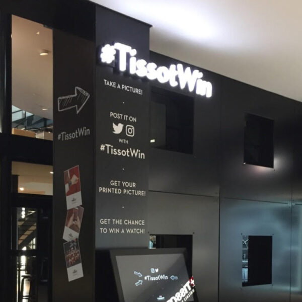 Insegna luminosa per stand fieristico - TraSparente Group