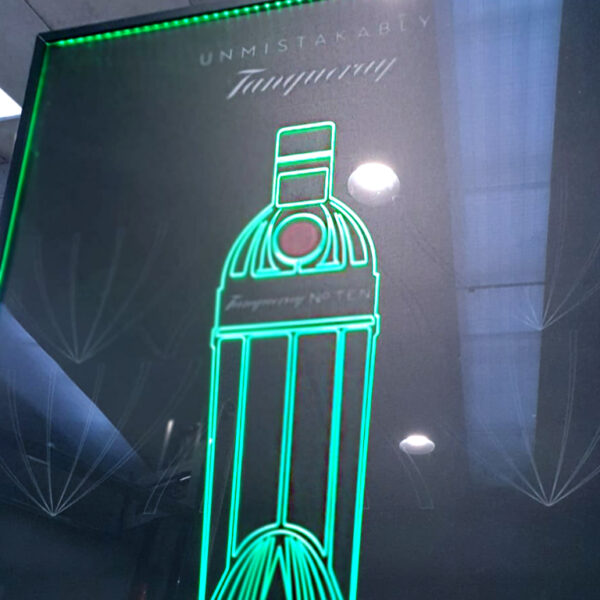 Quadro luminoso per allestimento club - TraSparente Group