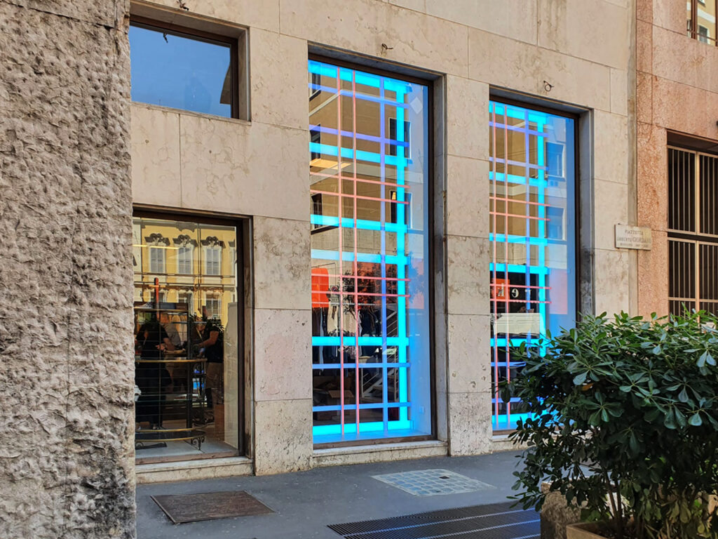 Vetrina luminosa WP Store Milano - TraSparente Group